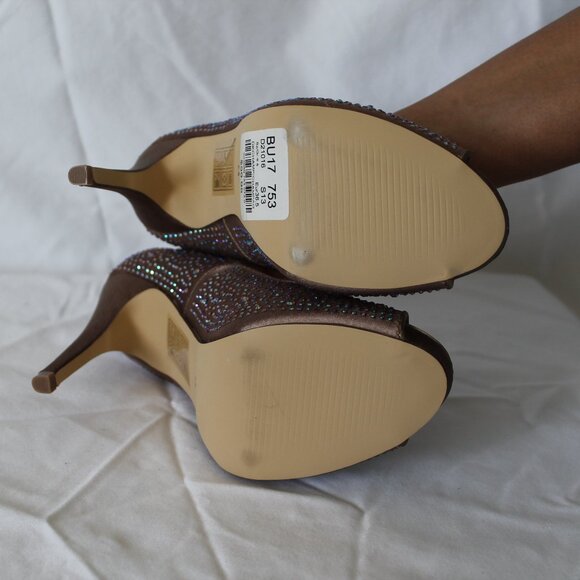 LE CHATEAU Champagne rhinestone open toe heels, 6.5US - Picture 5 of 5